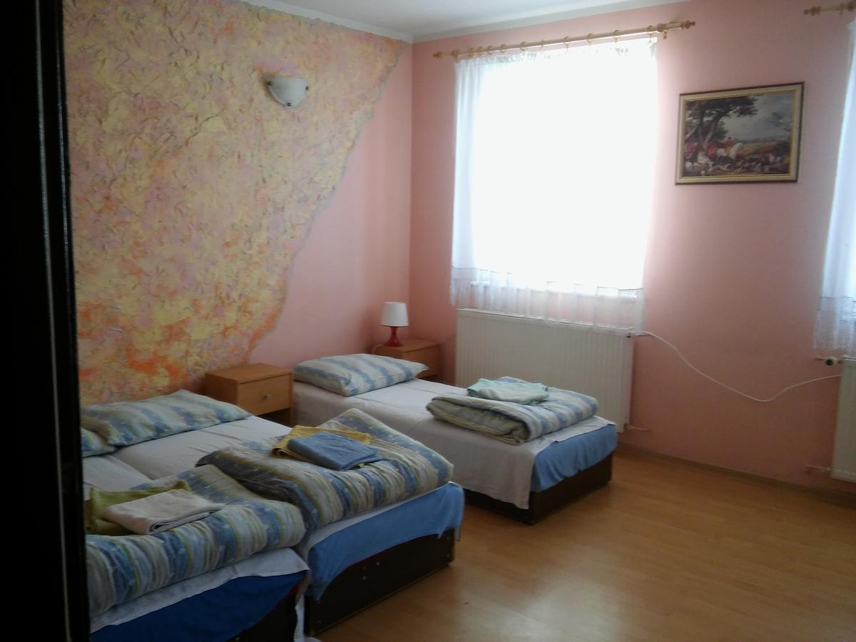 Motel Ararat 코워브제크 외부 사진